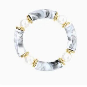 Meghan Browne Style Lotti White Chunky Resin Bead Stretch Bracelet